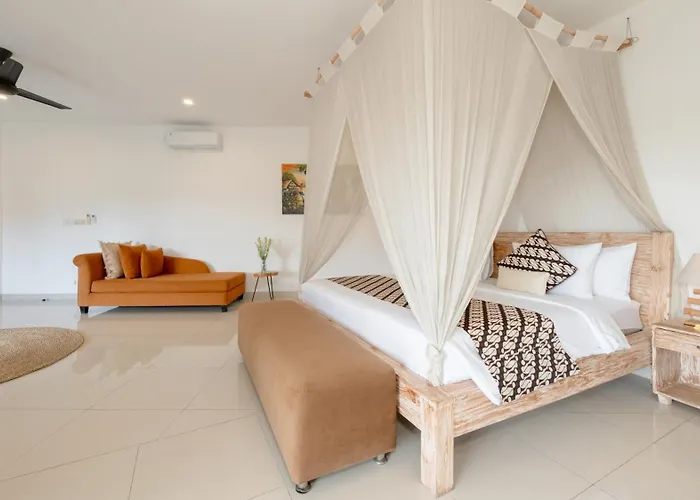 Hiburan Villa Seminyak (Bali)