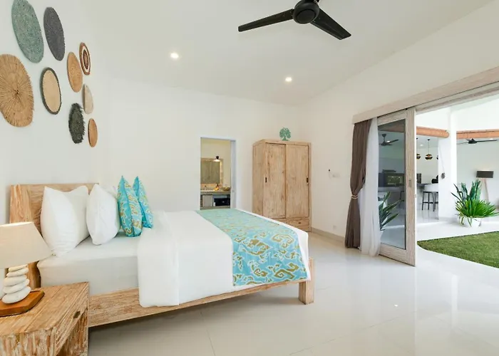 Hiburan Villa Seminyak (Bali)