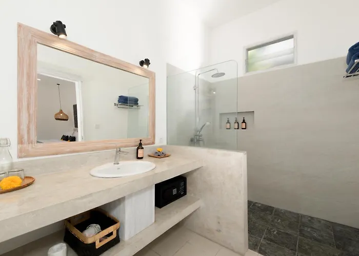 Hiburan Villa Seminyak (Bali)