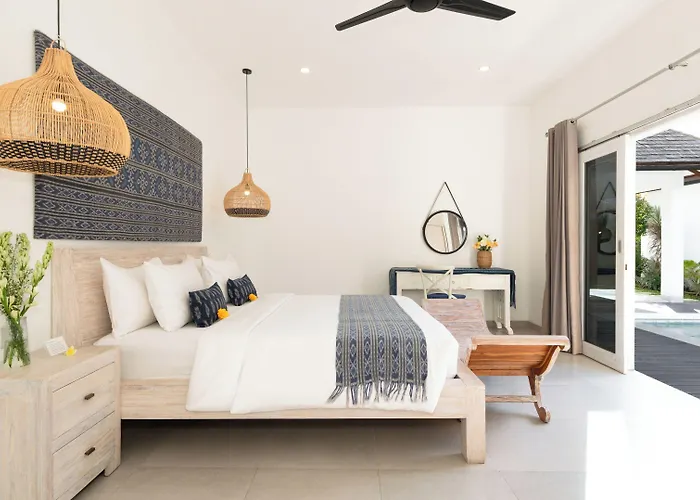 Hiburan Villa Seminyak (Bali)